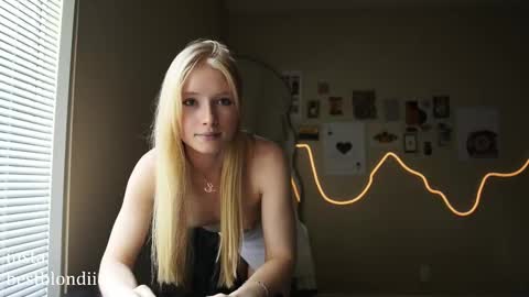 Chloe Next stream on Friday online show from March 2025 08:54:01 PM