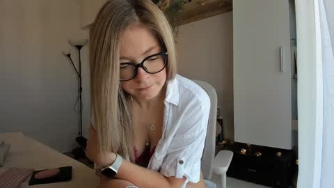 Vicky   online show from September 2025 06:27:02 AM