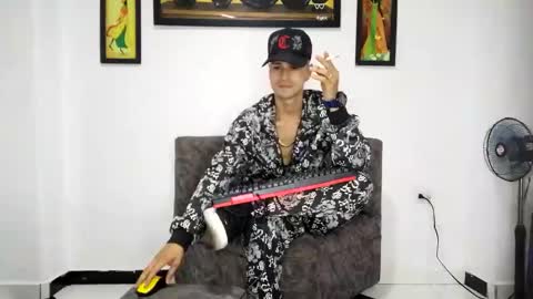 Andres online show from March 2025 10:39:02 PM