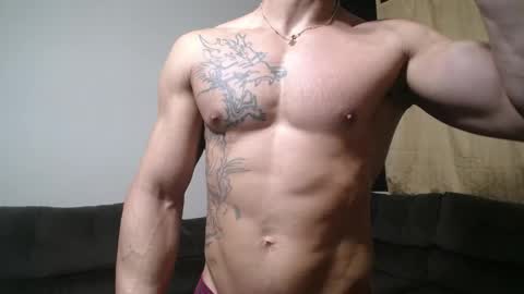 Snapshot of bestmuscle chatting on April 2026 09:29:02 PM bestmuscle online show from April 2026 09:29:02 PM
