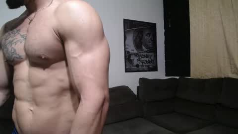 Snapshot of bestmuscle chatting on May 2026 09:13:01 PM bestmuscle online show from May 2026 09:13:01 PM