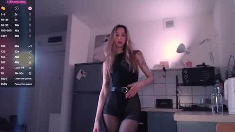 Snapshot of bestzoeyever chatting on February 2026 03:19:01 PM Zo online show from February 2026 03:19:01 PM