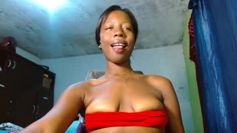 Snapshot of bethanywilsom chatting on January 2025 02:24:02 PM Bethany Wilson online show from January 2025 02:24:02 PM