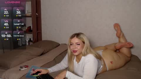 Snapshot of bethflatcher chatting on September 2025 10:37:01 AM bethflatcher online show from September 2025 10:37:01 AM