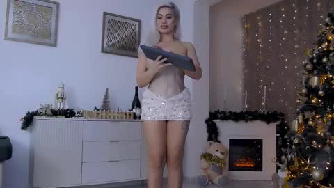 Snapshot of bethierusse chatting on December 2025 05:48:02 AM bethierusse online show from December 2025 05:48:02 AM