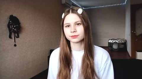 Leila online show from June 2026 12:33:01 PM