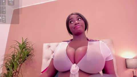 Snapshot of betsybennet chatting on October 2025 01:08:02 PM BETSY online show from October 2025 01:08:02 PM