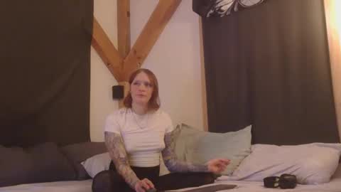 Betsy online show from December 2025 06:47:01 PM