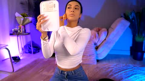 Betty online show from September 2025 04:05:02 AM