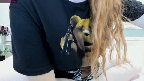 Snapshot of bettyurbane chatting on February 2025 07:24:02 AM Mila Sweet online show from February 2025 07:24:02 AM