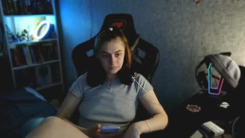 beverly_yay online show from April 2026 12:46:02 AM