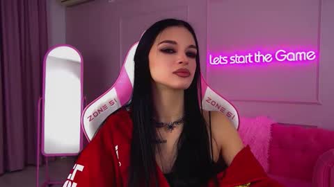 Beverly online show from November 2025 06:31:02 PM