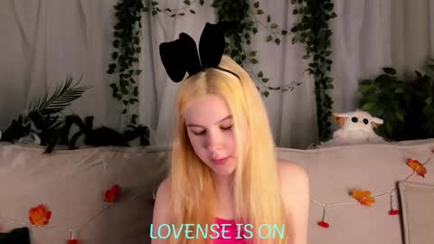 Snapshot of bezuya chatting on October 2025 01:28:01 AM Eliz online show from October 2025 01:28:01 AM