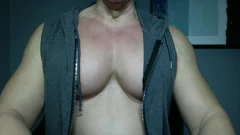 BGDKMUSCLEGUY - SELECTED BY CHATURBATE AS A TOP BROADCASTER FOR 2023 online show from January 2025 01:26:02 AM