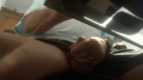 Snapshot of bgf32054 chatting on December 2024 05:17:01 AM Bigfish123 online show from December 2024 05:17:01 AM