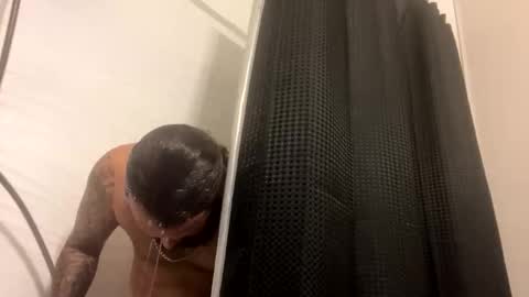 bgonzo_1118 online show from November 2025 11:58:01 PM