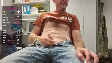 My name is David and if you like public exhibitions you wont be disappointed with me LoL - My favorite vibes is 44  online show from September 2025 04:32:01 PM