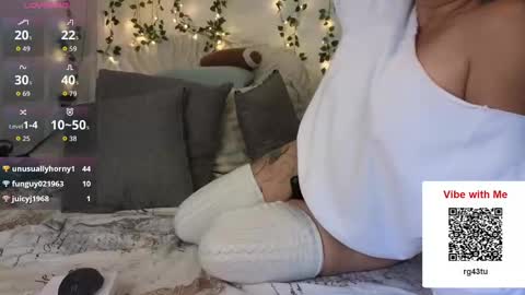 Snapshot of bi_sexualmilf chatting on September 2025 07:06:02 PM Bi sexualmilf Fansly online show from September 2025 07:06:02 PM