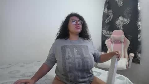 Bianca Tuesday to Sunday from 2am to 6am UTC-5 online show from February 2025 07:34:01 AM