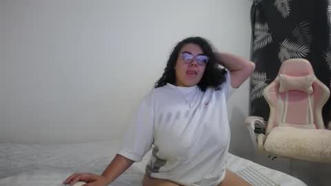 Bianca Tuesday to Sunday from 2am to 6am UTC-5 online show from November 2025 09:21:01 AM