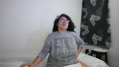 Bianca Tuesday to Sunday from 2am to 6am UTC-5 online show from May 2026 09:13:02 AM