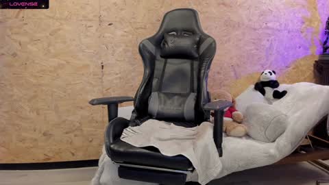 Biancastrong.. IGThebiancastrong online show from January 2025 08:43:02 AM