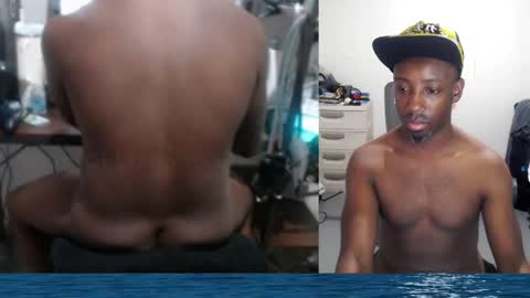Snapshot of bicepsandfrot chatting on June 2026 11:15:02 AM BicepsandFrot online show from June 2026 11:15:02 AM