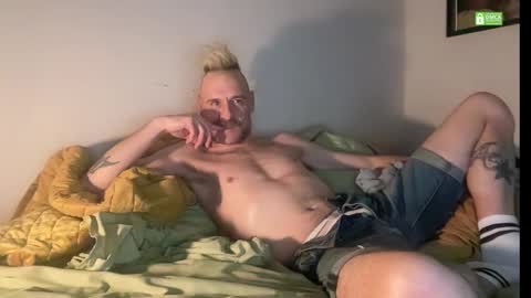 Snapshot of biffpowbang chatting on February 2026 10:21:02 AM biffpowbang online show from February 2026 10:21:02 AM