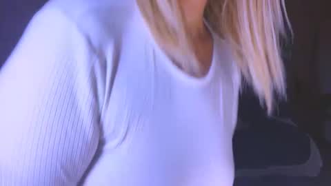 Snapshot of big_ass_blonde chatting on December 2025 02:18:01 AM Eva online show from December 2025 02:18:01 AM