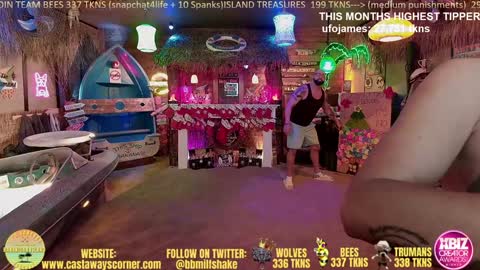 Snapshot of bigbananamilfshake chatting on December 2024 04:20:01 AM Mya and Angelo online show from December 2024 04:20:01 AM