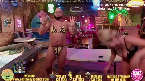 Snapshot of bigbananamilfshake chatting on December 2024 06:54:02 AM Mya and Angelo online show from December 2024 06:54:02 AM