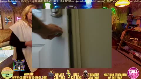 Snapshot of bigbananamilfshake chatting on January 2025 07:47:02 AM Mya and Angelo online show from January 2025 07:47:02 AM