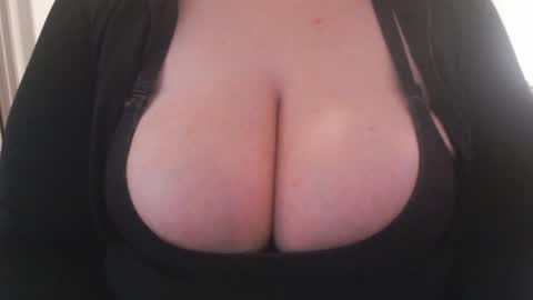 bigbittiesandfun online show from January 2025 08:09:01 AM