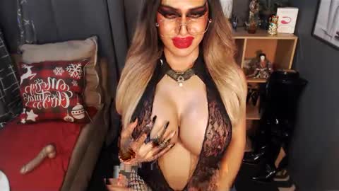 Loraine Cruz online show from February 2025 01:44:02 AM