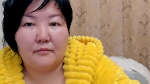 Kira online show from November 2025 01:43:02 PM