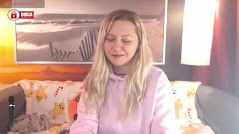 Snapshot of bigboobsarri chatting on December 2024 11:17:01 AM BigBoobsArri online show from December 2024 11:17:01 AM