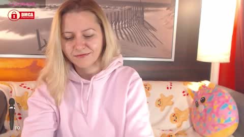 Snapshot of bigboobsarri chatting on January 2025 07:55:01 PM BigBoobsArri online show from January 2025 07:55:01 PM