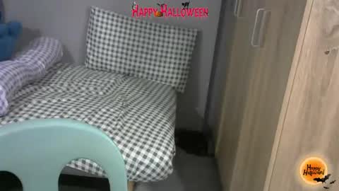 Snapshot of bigboobslyn chatting on October 2025 03:57:02 PM bigboobslyn online show from October 2025 03:57:02 PM