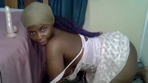 Vee online show from November 2025 03:00:01 PM