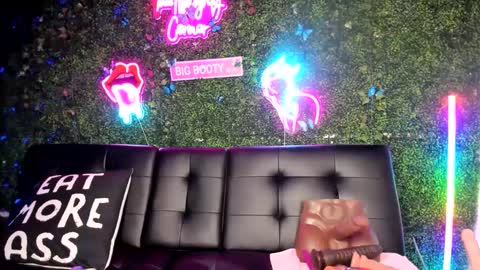 Snapshot of bigbuttsarena chatting on December 2024 05:05:02 AM bigbuttsarena online show from December 2024 05:05:02 AM