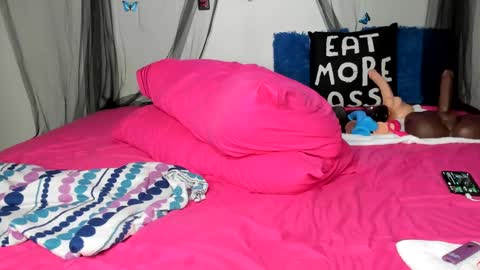 Snapshot of bigbuttsarena chatting on January 2025 10:01:01 PM bigbuttsarena online show from January 2025 10:01:01 PM