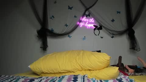 Snapshot of bigbuttsarena chatting on February 2025 07:38:01 PM bigbuttsarena online show from February 2025 07:38:01 PM