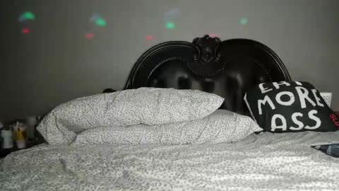 Snapshot of bigbuttsarena chatting on September 2025 03:17:01 AM bigbuttsarena online show from September 2025 03:17:01 AM