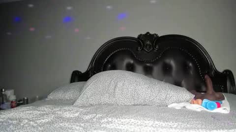 Snapshot of bigbuttsarena chatting on December 2025 07:14:02 AM bigbuttsarena online show from December 2025 07:14:02 AM