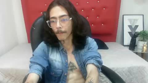 Snapshot of bigcock_robert chatting on June 2026 07:38:02 PM ROBB online show from June 2026 07:38:02 PM