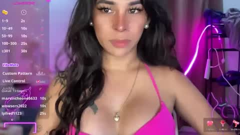 queen amanda online show from October 2025 04:42:01 PM