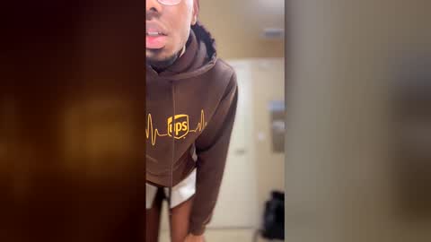 Snapshot of bigdickcumslut99 chatting on February 2026 06:39:02 AM antwan online show from February 2026 06:39:02 AM