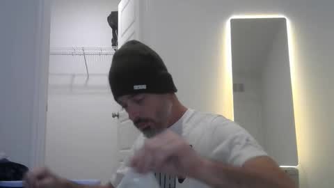 Gavin online show from April 2026 06:05:02 AM