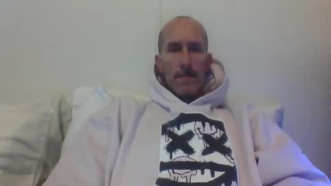 Snapshot of bighugemouthful chatting on November 2025 12:10:02 AM Chaz online show from November 2025 12:10:02 AM