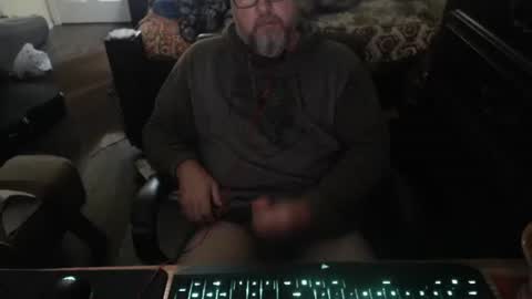 Snapshot of bighugmugg chatting on November 2025 12:48:02 PM bighugmugg online show from November 2025 12:48:02 PM